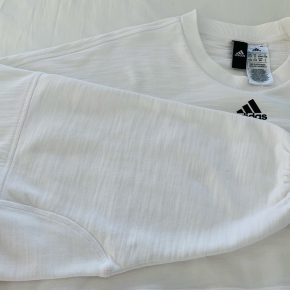 Adidas Sportswear Dance cropped sweatshirt in white - Picture 4 of 6
